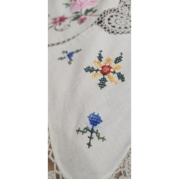 Gorgeous Handmade Embroidered Applique Table Cloth Cutaway Lace 12 Napkins 6 Tea - Picture 5 of 16